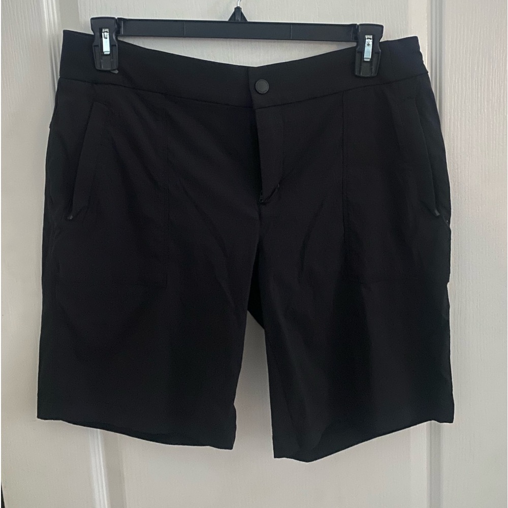 Athleta Black Performance Walking Shorts